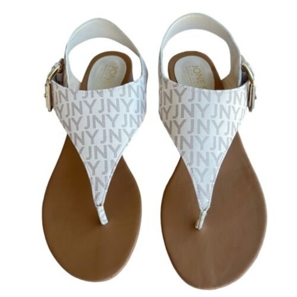 JONES NEW YORK SIGNATURE Shoes - JONES NEW YORK SIGNATURE Monogram Thong Sandals Size 8M Cream / Ivory